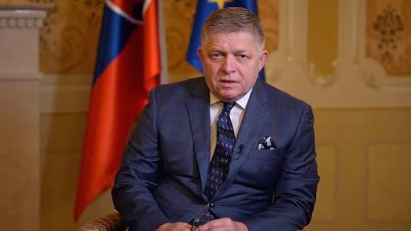 Hostia víkendových diskusných relácií